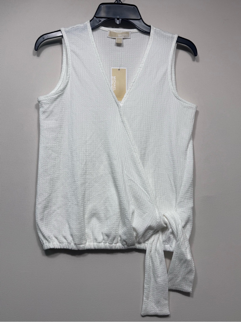 MICHAEL KORS Textured Sheer Tie Hem Hook and Eye Front Sleeveless Neckline Top